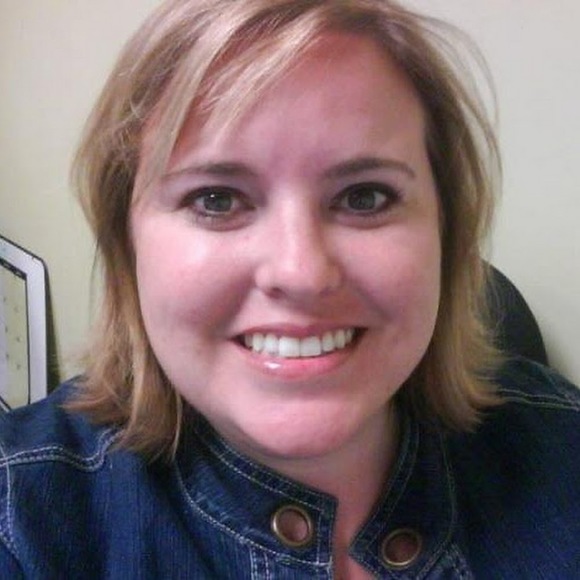 Meet your Posher, Carolyn - Picture 1 of 1